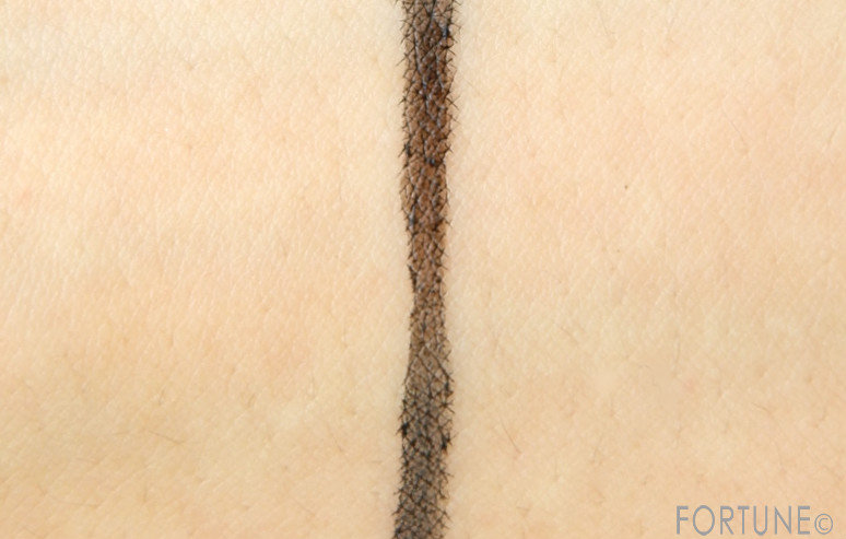 画像：アテニア（Attenir）　リフトアップアイメイク　2019秋新作　水墨ライナー　スウォッチ