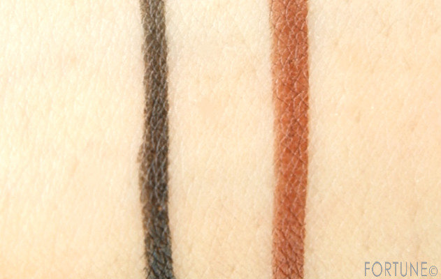 画像：アテニア（Attenir）　リフトアップアイメイク　2019秋新作　リキッド アイライナー　スウォッチ