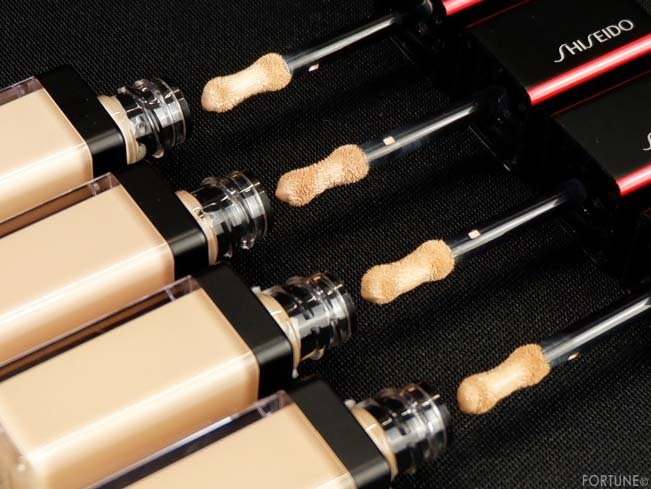 画像：SHISEIDO 新ベースメイク「シンクロスキン セルフリフレッシング コンシーラー」