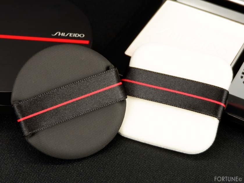 画像：SHISEIDO 新ベースメイク 「シンクロスキン パフ」