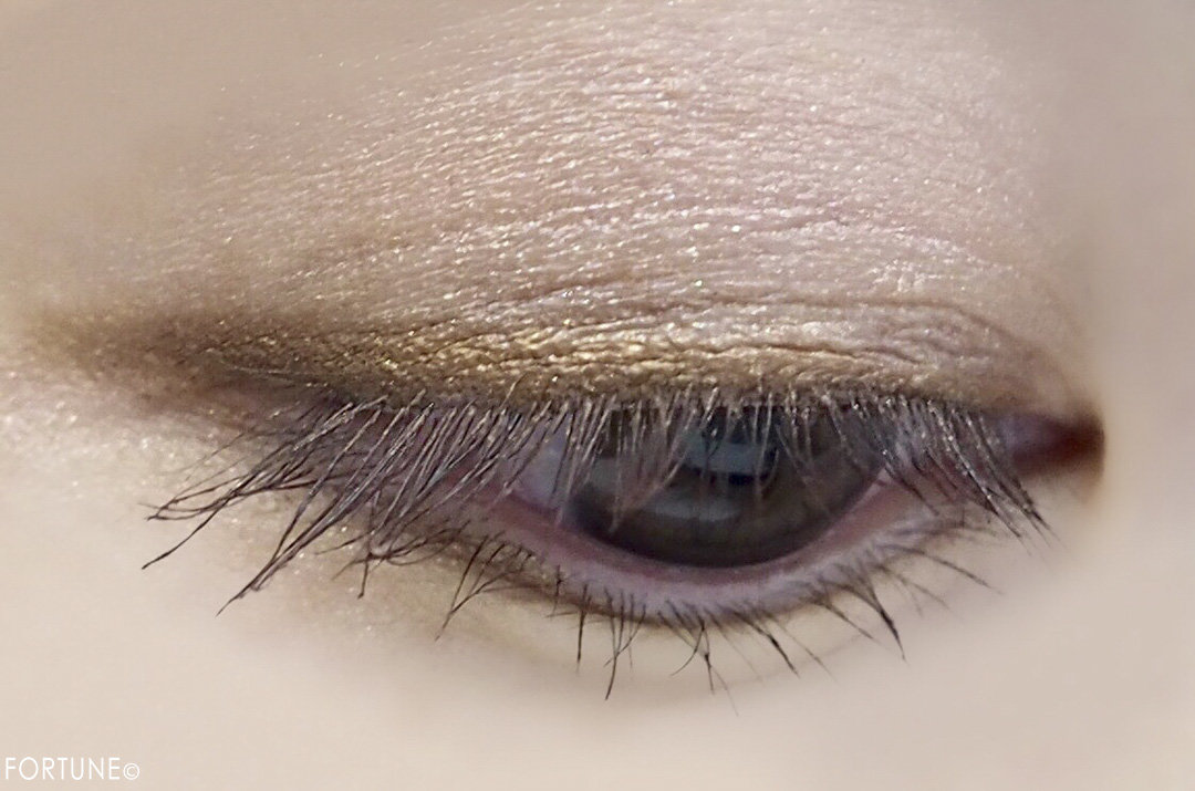 画像：WHOMEE「クリーミーアイシャドウ」maroon×「マルチライナー」ROSY×マスカラchoco brown