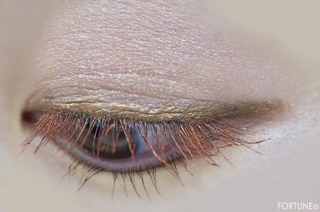 画像：WHOMEE「クリーミーアイシャドウ」」fleshpink×「マルチライナー」ROSY×マスカラterracottapink