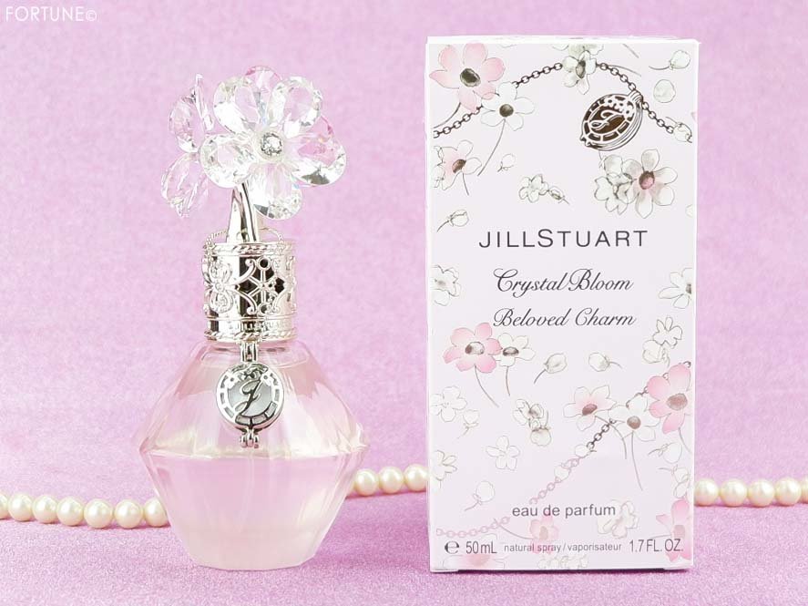 画像：ジルスチュアート「クリスタルブルーム ビーラブドチャーム オードパルファン」