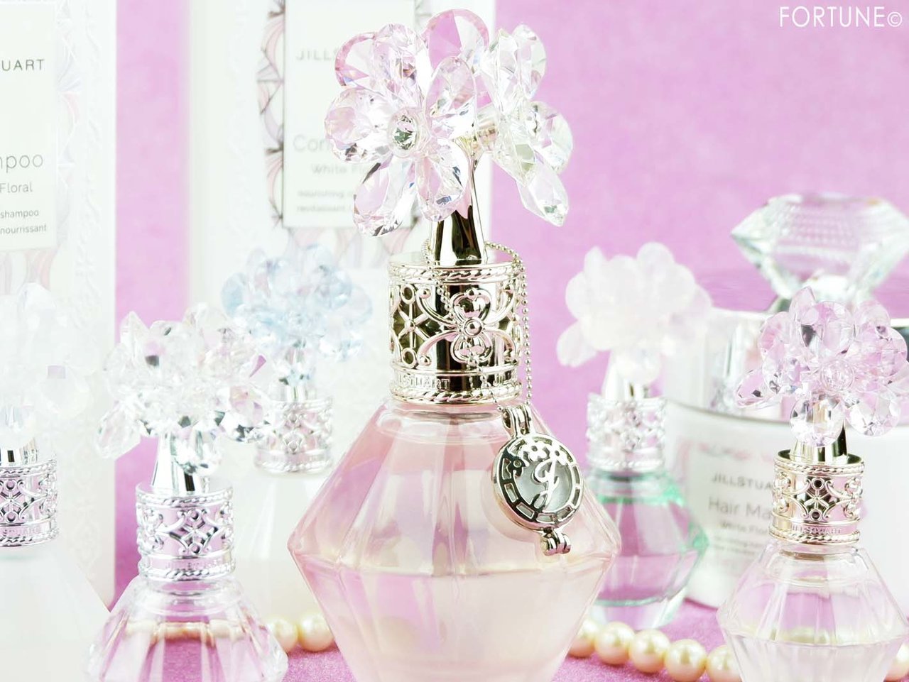 画像：ジルスチュアート「クリスタルブルーム」