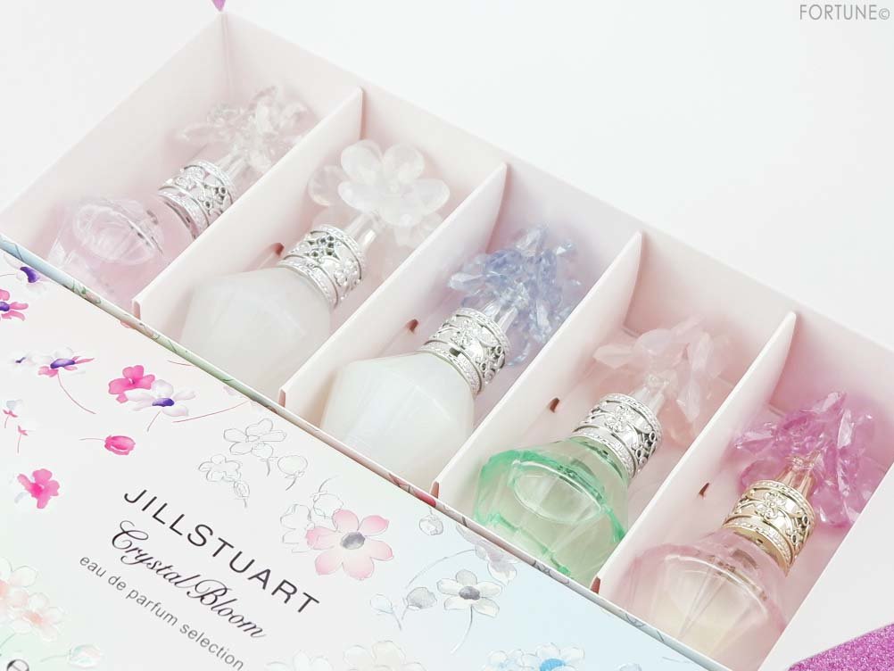 画像：ジルスチュアート「クリスタルブルーム オードパルファン セレクション」