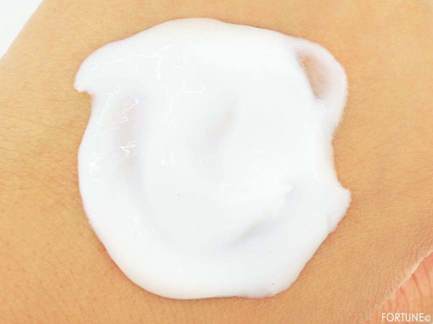 画像：ジルスチュアート「コンディショナー ホワイトフローラル」