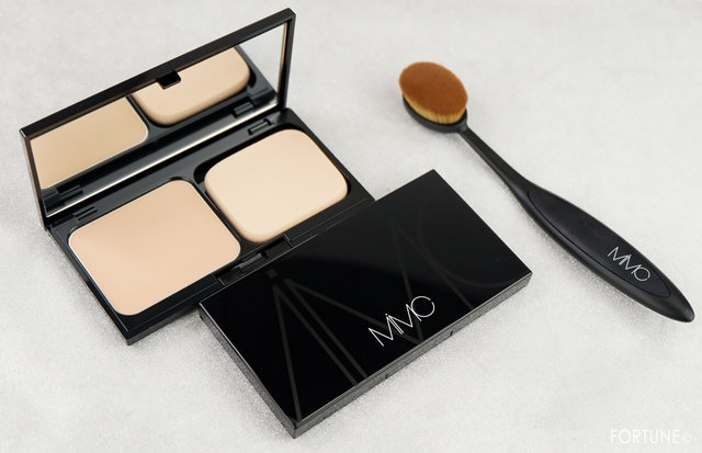 コスメカレンダー：MiMC「ミネラルクリーミーファンデーション」「ファンデーションブラシ」