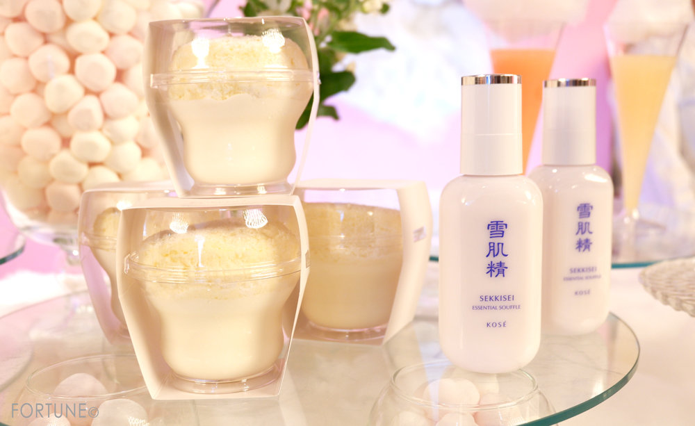 9月16日発売雪肌精『エッセンシャルスフレ』