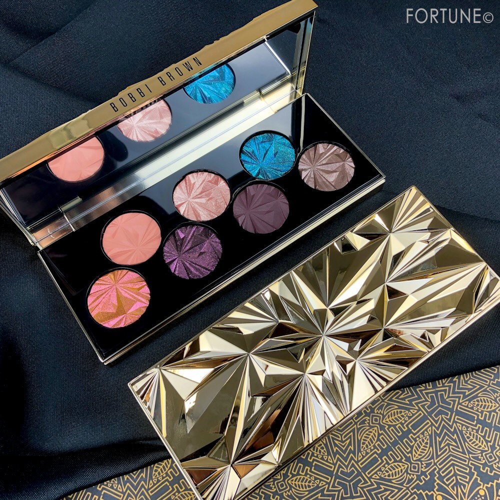 画像：ボビイ ブラウン2019ホリディ(クリスマスコフレ)「リュクス ジェムズ アイシャドウ パレット」