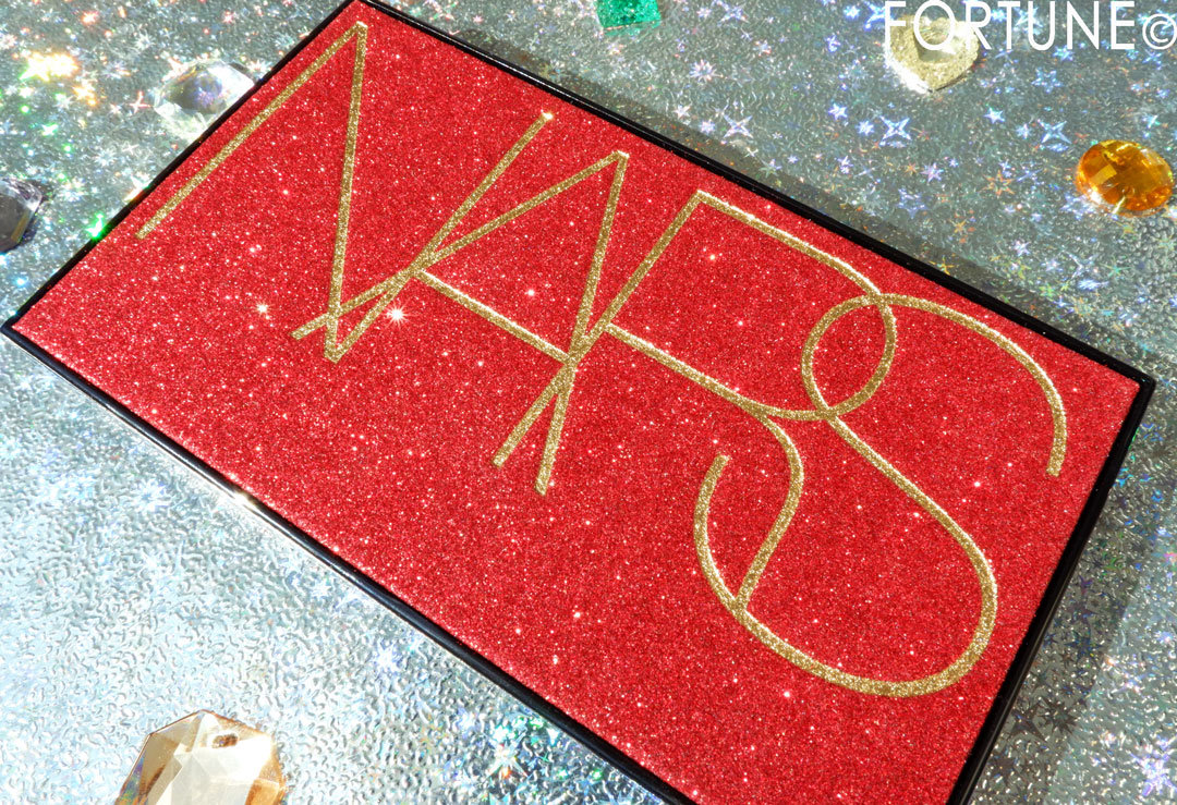 画像：NARS（ナーズ） インフェルノ アイシャドーパレット　2019クリスマスコフレ　ホリデーコレクション