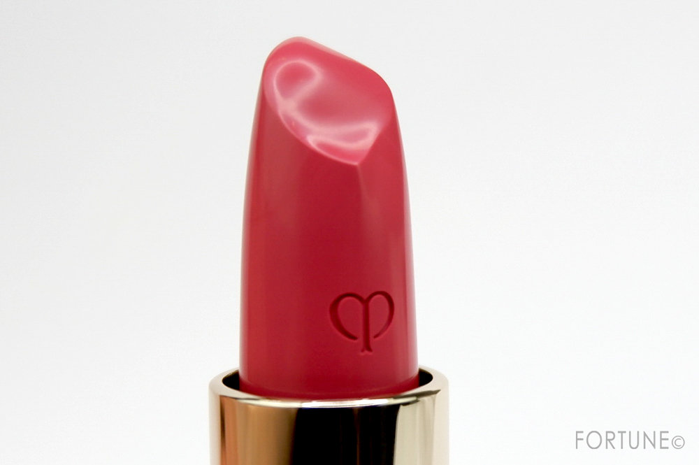 画像：クレ・ド・ポー ボーテ2019クリスマスコフレ「ルージュアレーブル n」限定色 511 シルクパッション