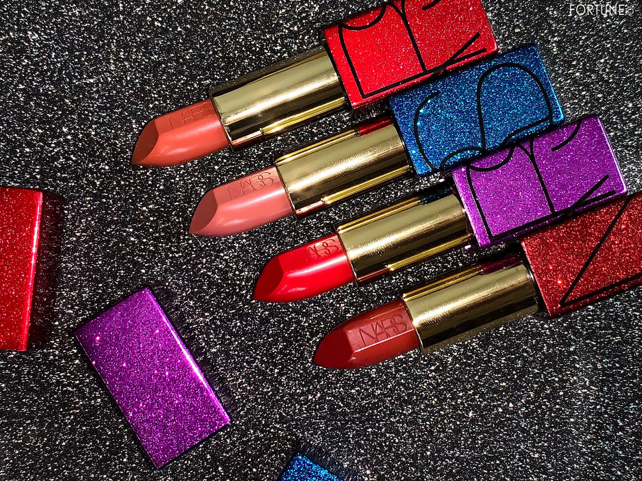 画像：NARS ナーズ 2019クリスマスコフレ 新作コスメ - オーデイシャスリップスティック