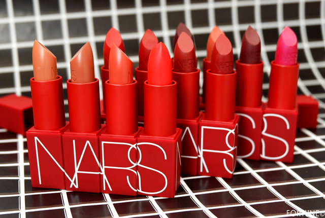 コスメカレンダー：NARS「リップスティック」