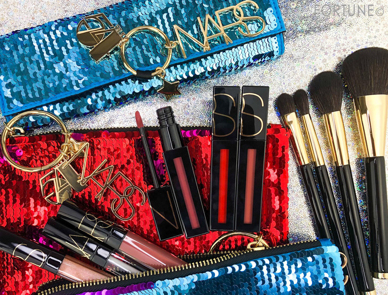 画像：NARS 2019クリスマスコフレ「オールアクセス パワーマットリップピグメントセット」「スタジオ54 ブラシセット」「アウトシャイン リップグロスセット」