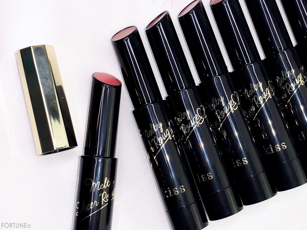 コスメカレンダー：キス「メルティシアールージュ/T」