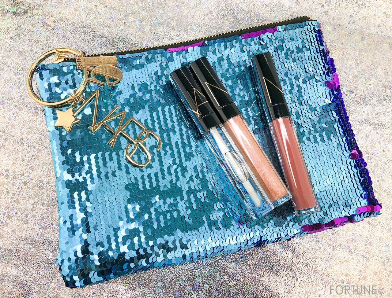 画像：NARS 2019クリスマスコフレ「アウトシャイン リップグロスセット」