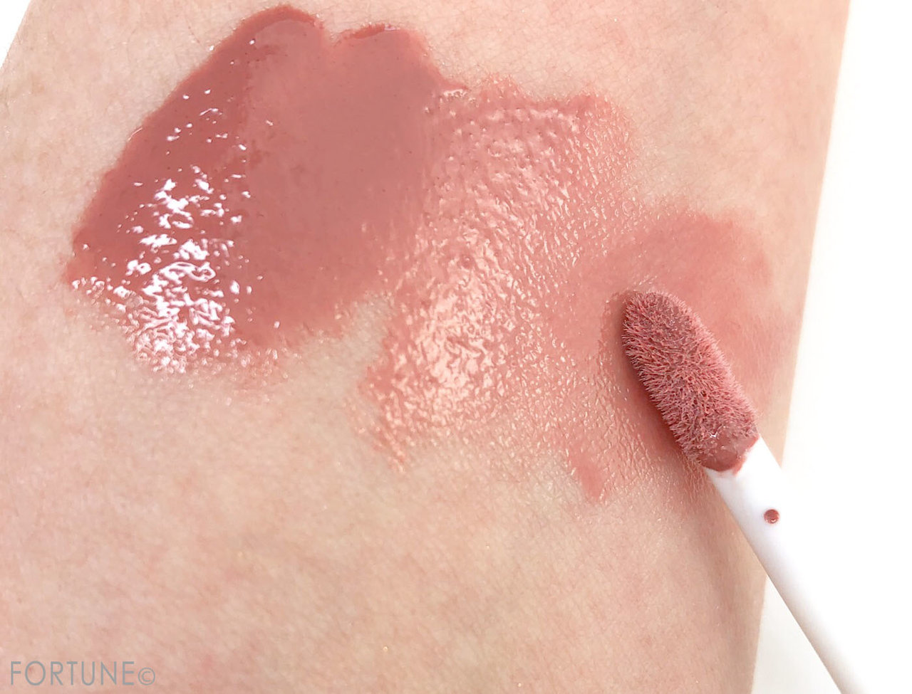 画像：NARS 2019クリスマスコフレ「アウトシャイン リップグロスセット」