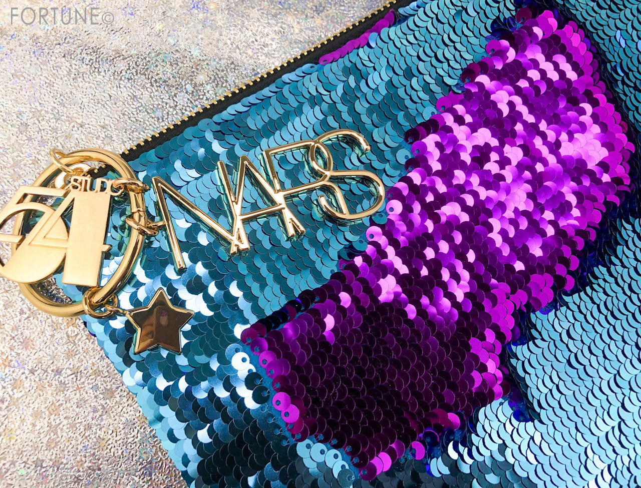 画像：NARS 2019クリスマスコフレ「アウトシャイン リップグロスセット」