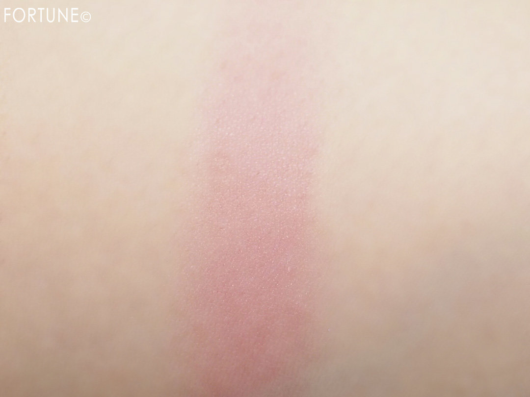 画像：CHICCA(キッカ)2019冬新作コスメ「キッカ　チークルージュタップ」