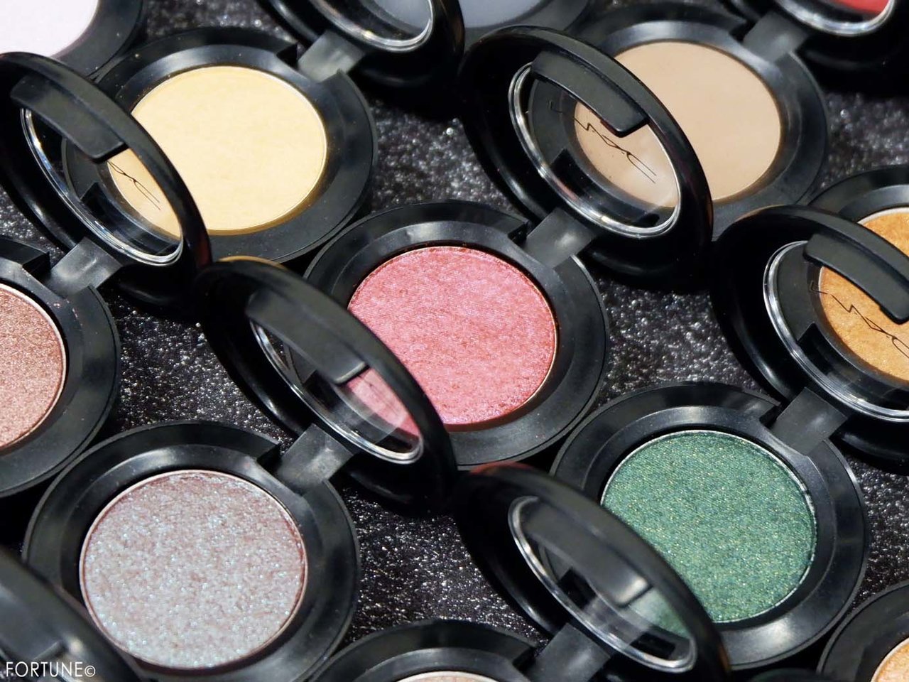 画像：M·A·C（マック）「スモール アイシャドウ」新色