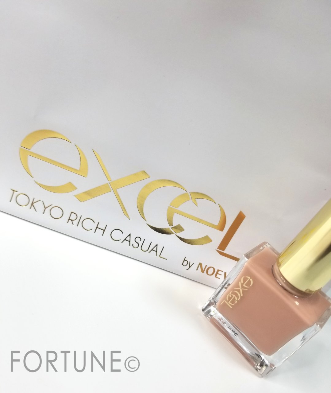 excel　エクセル『excel illuminate your beauty』　ネイルポリッシュN　2019秋新作コスメ