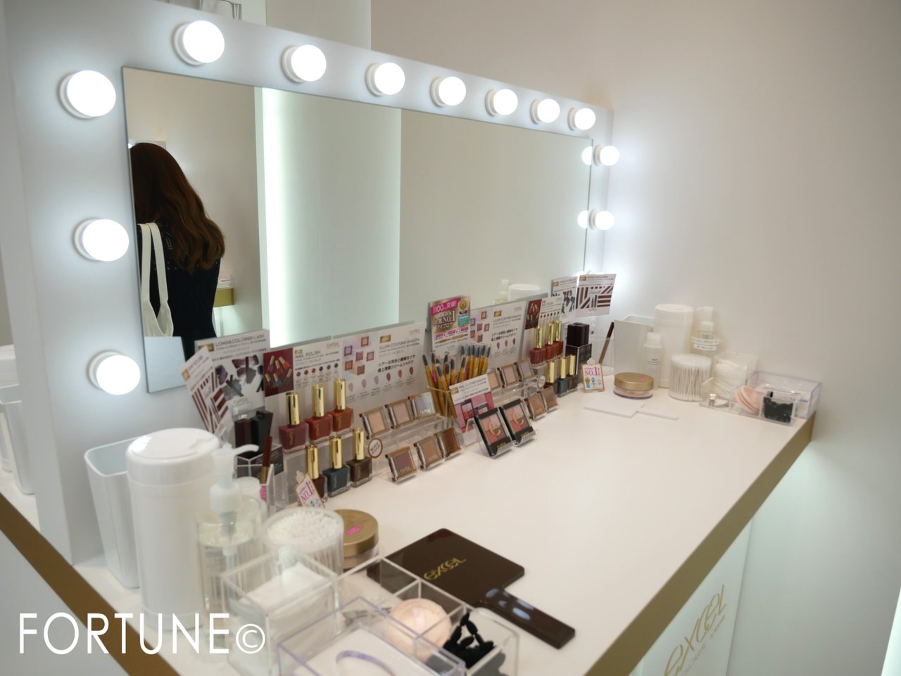 『excel illuminate your beauty』excel エクセル　2019秋新作コスメ