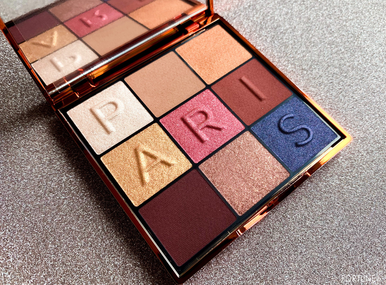 画像：ロレアル パリ 2019クリスマスコフレ ホリデーアイパレット