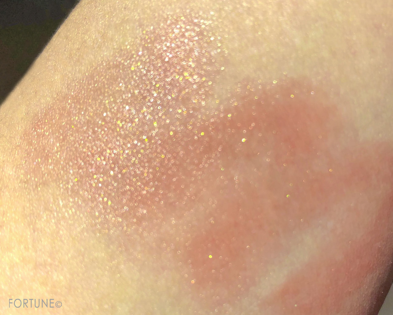 画像：レブロン「バーム ステイン」095 コーラル クリスタル