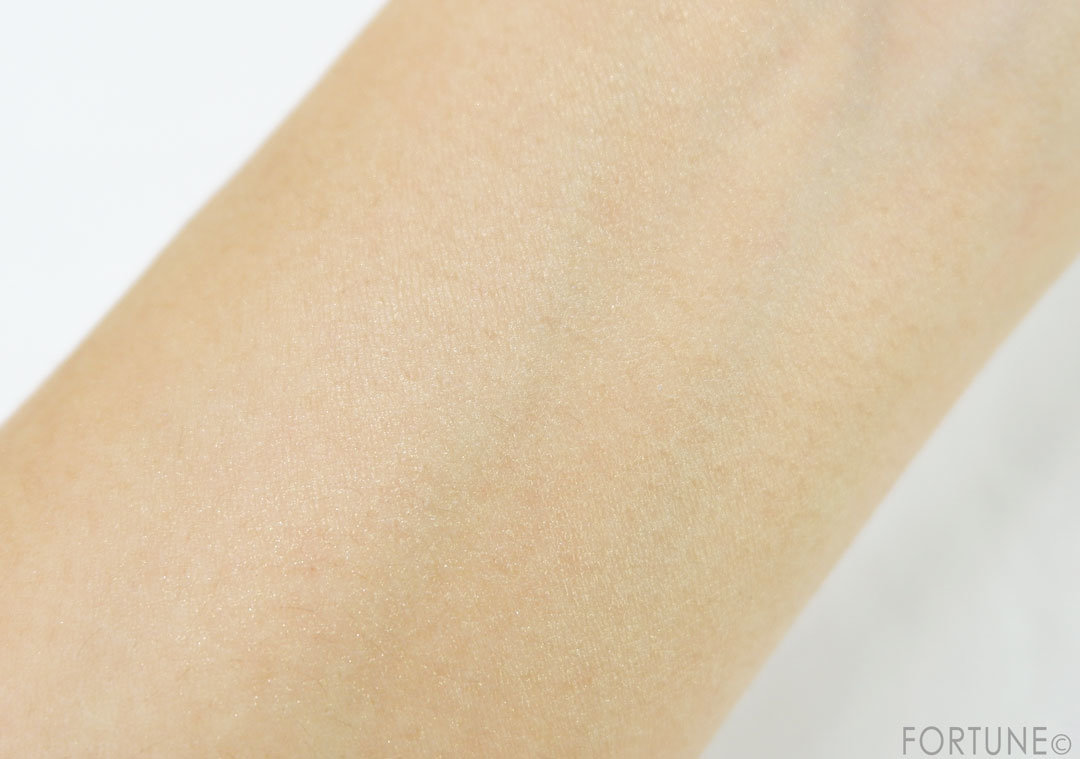 画像：ローラ メルシエ　「トランスルーセント ルース セッティング パウダー グロウ リミテッド エディション」　2019クリスマスコフレ