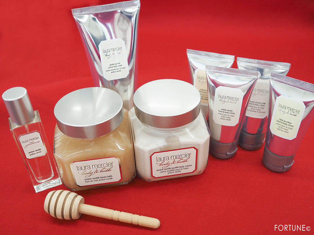 ローラ メルシエ 2019クリスマスコフレ ハンド＆ボディクリームセット「 アンバーバニラ リュクス ボディ コレクション」