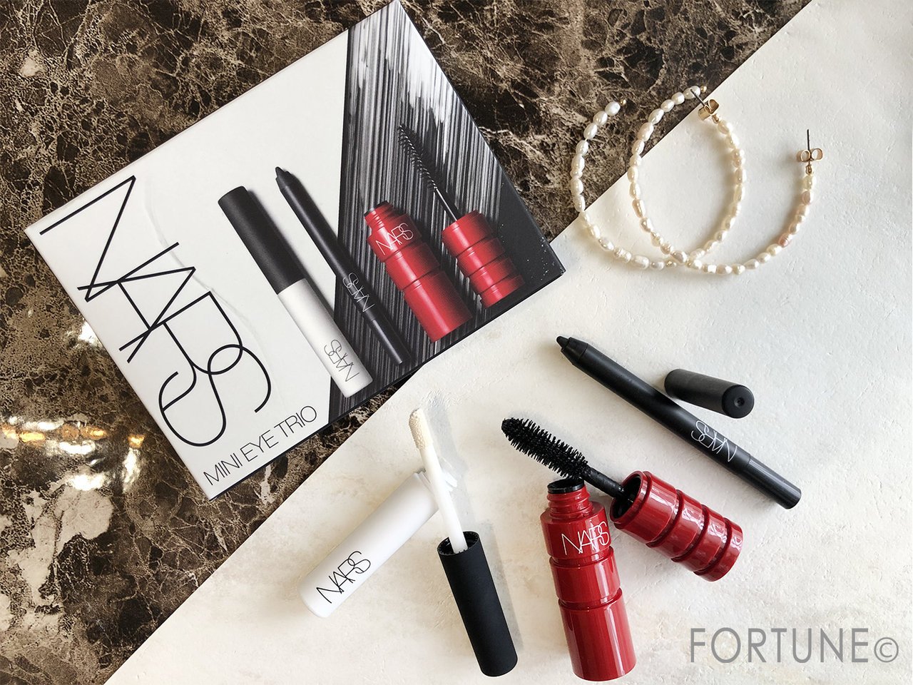 「NARS ミニアイトリオ」販売店舗はこちら