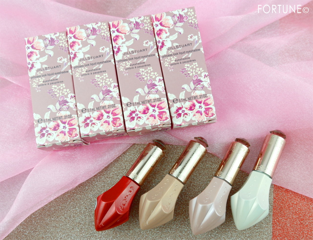 ジルスチュアート2019クリスマスコフレ「ロイヤル＆アーバンプリンセス コレクション」プリンセスルック リキッドアイシャドウ