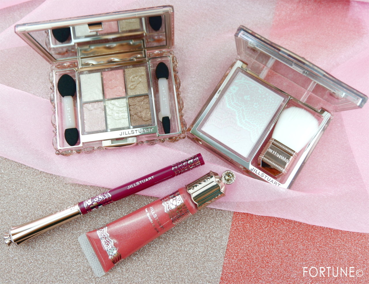 ジルスチュアート2019クリスマスコフレ「ロイヤル＆アーバンプリンセス コレクション」