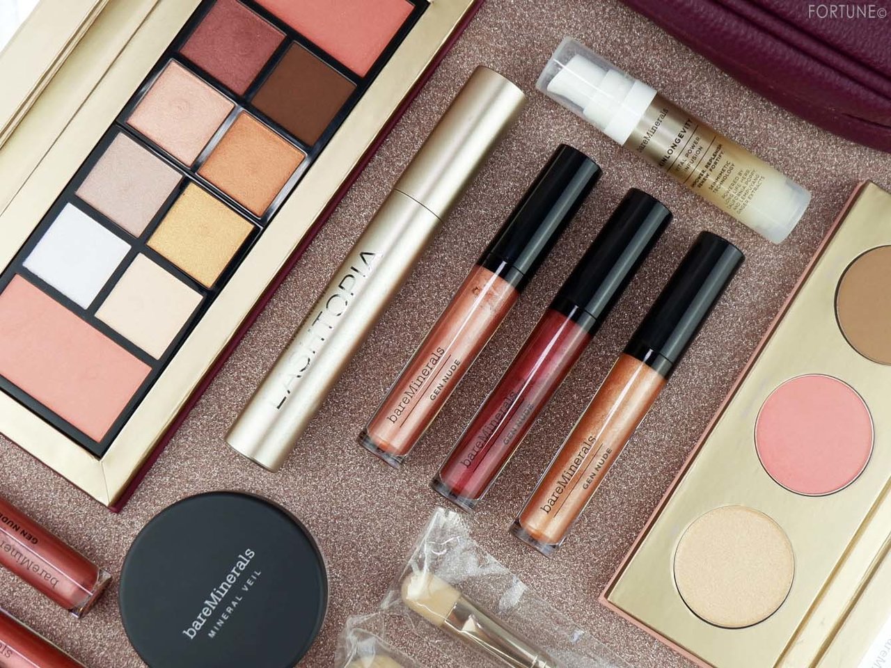 画像：ベアミネラル　2019クリスマスコフレ