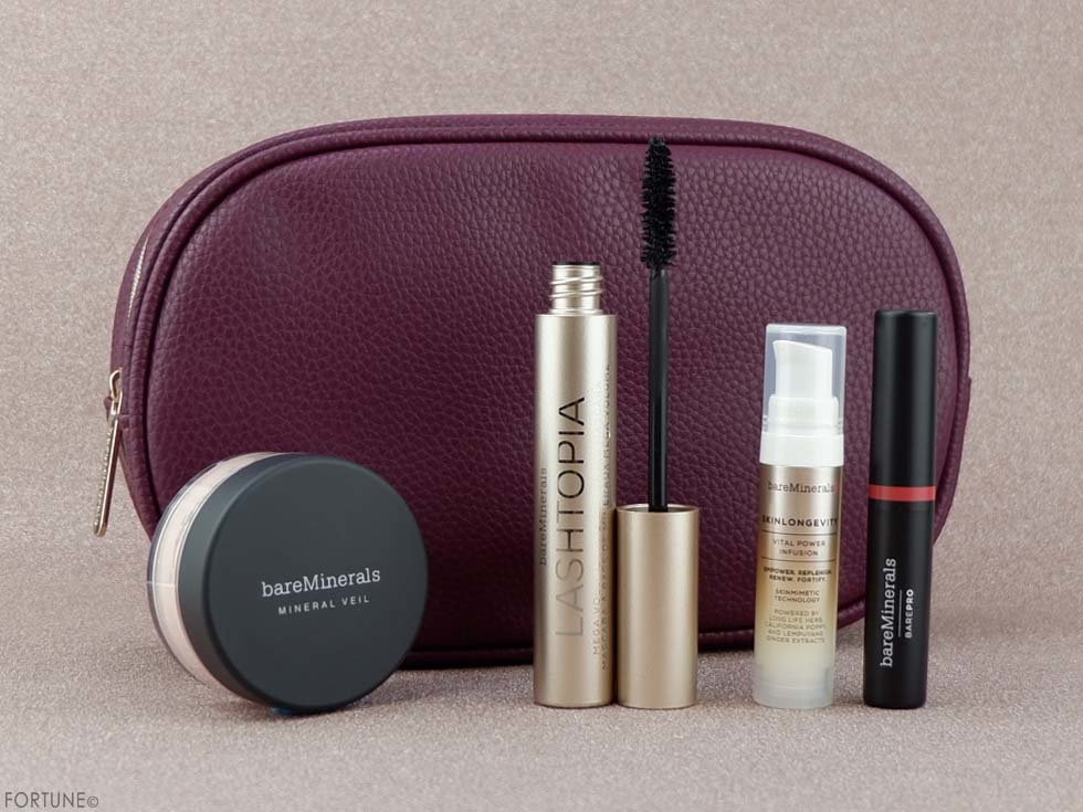 画像：ベアミネラル「プレミアム メイクアップ ホリデー キット 2019」