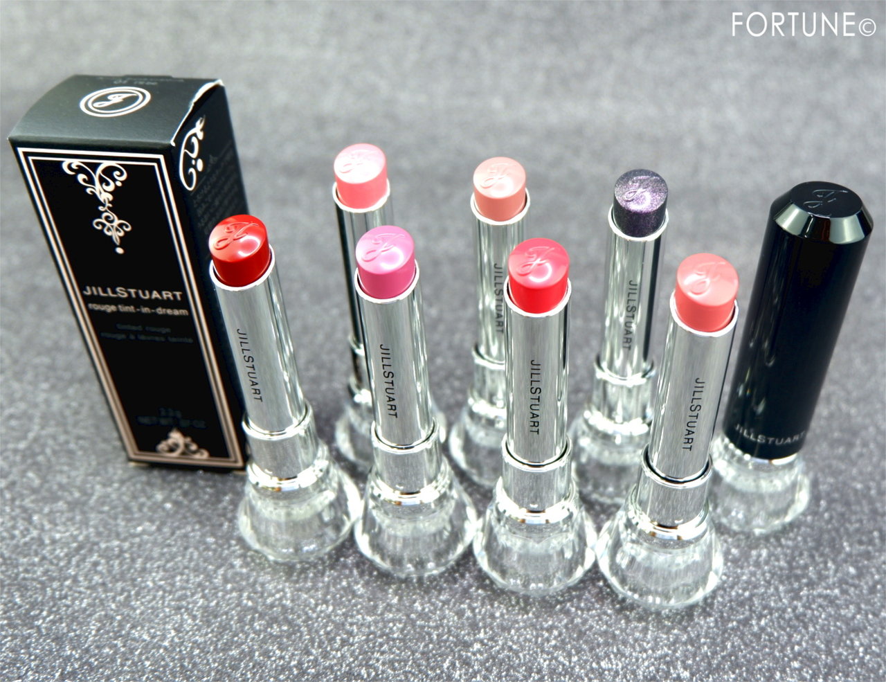 ジルスチュアート＜My black dress＞2019冬新作コスメ「ルージュ ティントインドリーム」