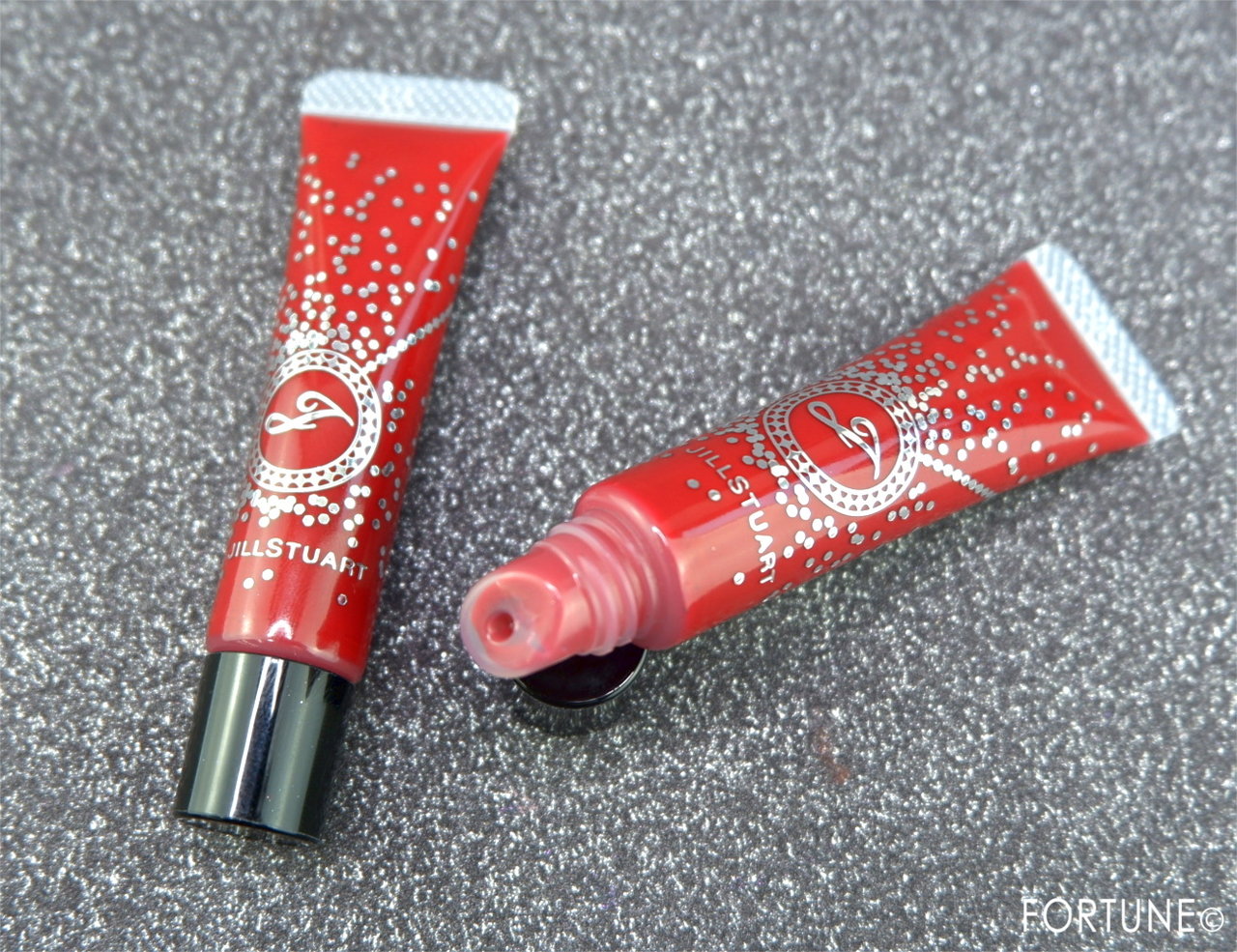 ジルスチュアート＜My black dress＞2019クリスマスコフレ「ブラックチュール コレクション」ドレスド リップグロス