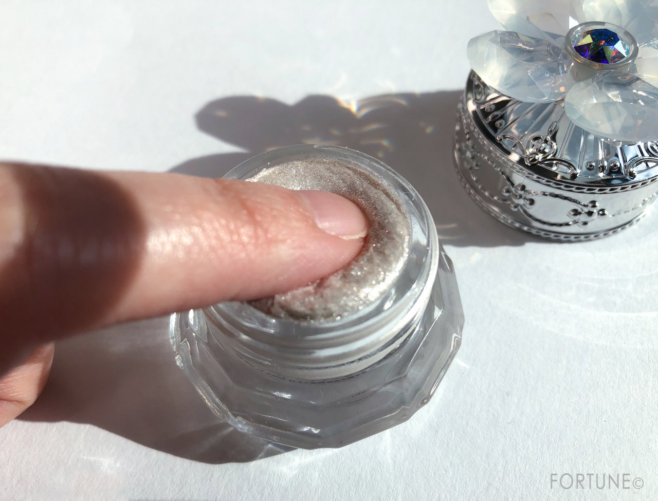 画像：ジルスチュアート「クリスタルブルーム ジェリービジュー」10月(03 Snow)