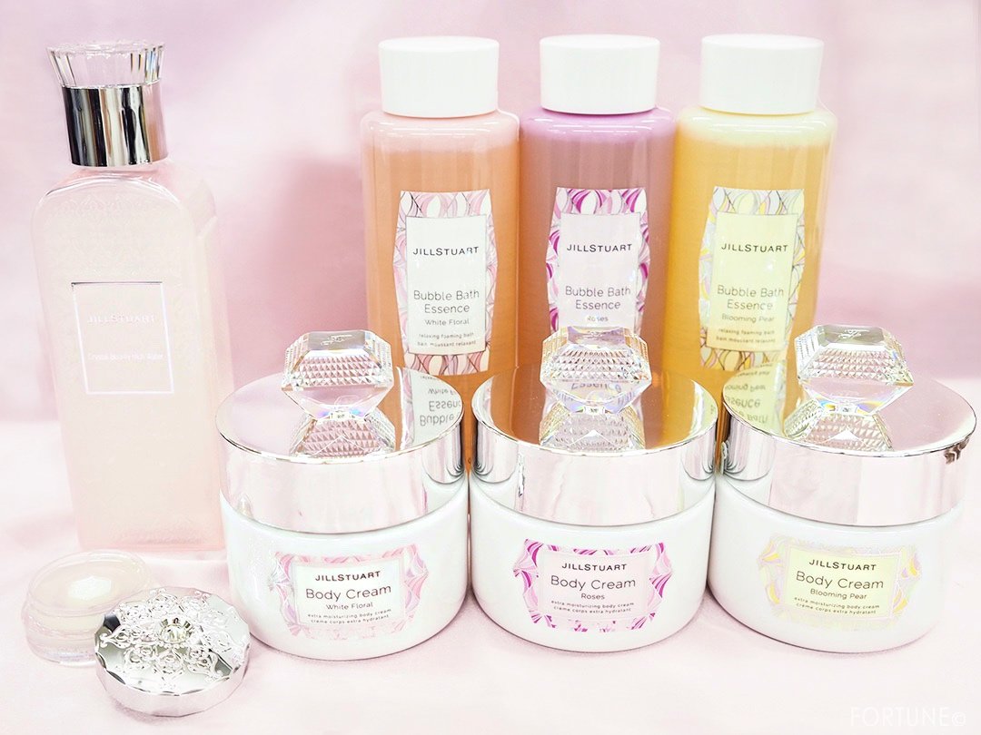 ジルスチュアート 2019冬新作コスメ ボディクリーム リップバーム ローション バスエッセンス
