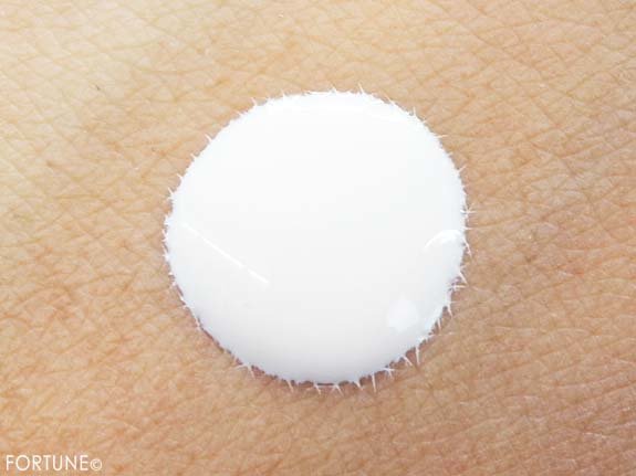 画像：資生堂「アナと雪の女王２」限定デザイン商品　スノービューティー「ホワイトニング トーンアップエッセンス」