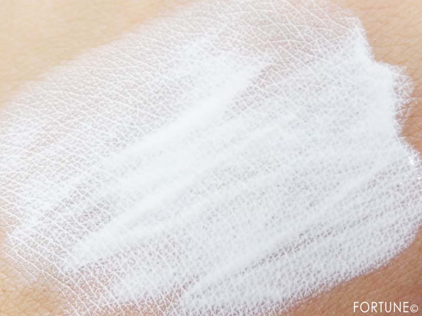 画像：資生堂「アナと雪の女王２」限定デザイン商品　スノービューティー「ホワイトニング トーンアップエッセンス」