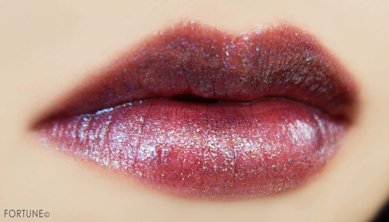 画像：LUNASOL（ルナソル）「フォービドゥングリッツ」使用感