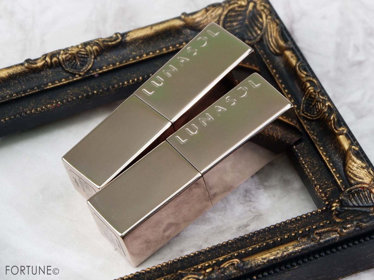 画像：LUNASOL（ルナソル）「シームレスマットリップス」限定2色