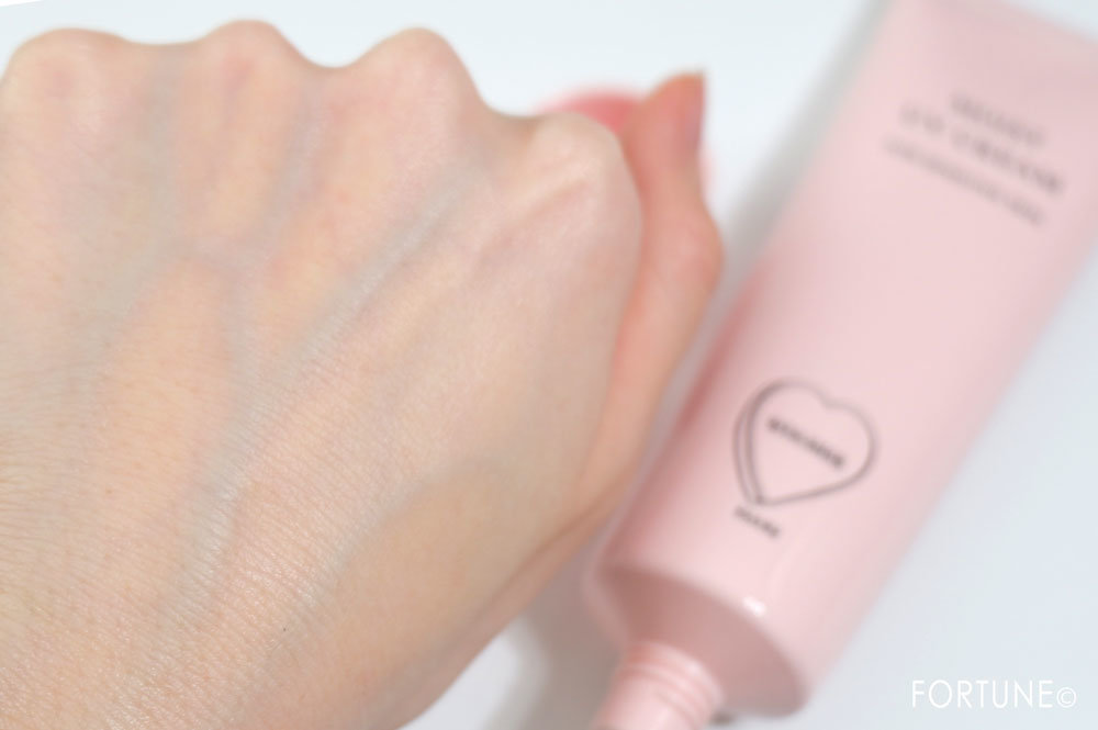 WHOMEE「フーミー モイストUVクリーム＜日焼け止めクリーム＞」