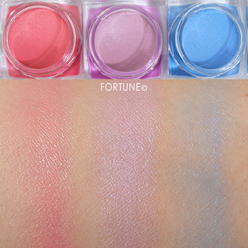 画像：COFFRET D'OR（コフレドール）「3Dトランスカラー アイ＆フェイス」　スウォッチ