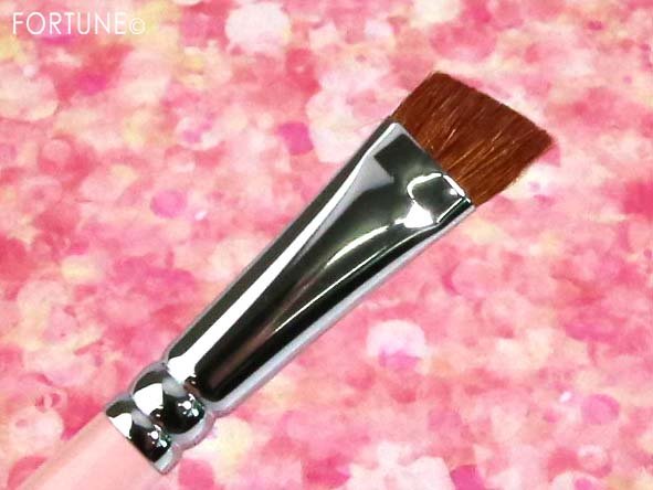 画像： WHOMEE（フーミー）ディズニーストア限定コスメ「フーミー アイブロウブラシ 熊野筆」