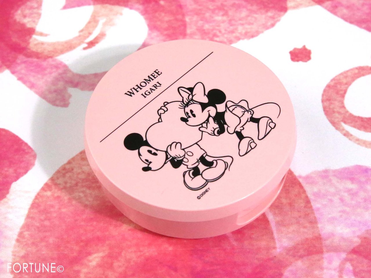 画像：WHOMEE（フーミー）ディズニーストア限定コスメ「フーミー ちっちゃ顔シャドウ」