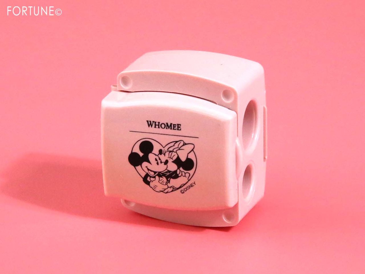 画像：WHOMEE（フーミー）ディズニーストア限定コスメ「フーミー ダブルペンシルシャープナー」