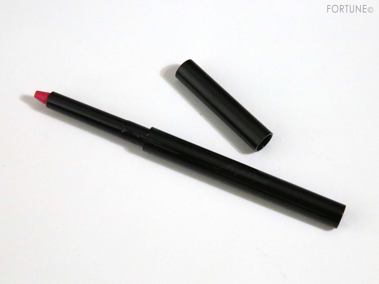 画像：Amplitude（アンプリチュード）「コンスピキュアス リップライナー」