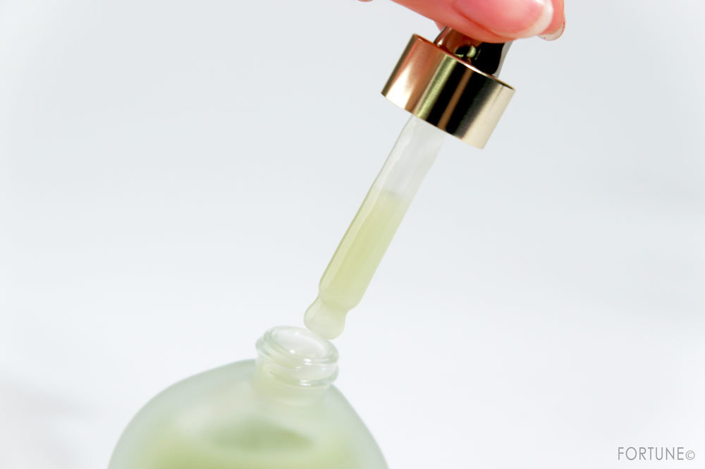 ゲラン/新化粧下地「レソンシエル プレイマー」